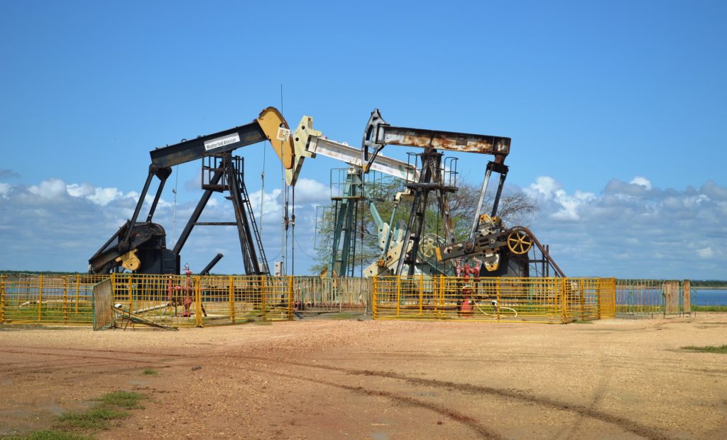 https://dailyalts.com/wp-content/uploads/2019/09/industry-3302114_1920-UC-fossil-fuel.jpg https://dailyalts.com/wp-content/uploads/2019/09/industry-3302114_1920-UC-fossil-fuel.jpg
