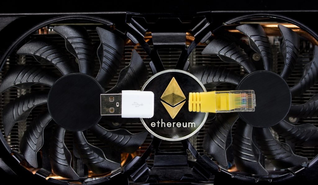 https://dailyalts.com/wp-content/uploads/2019/10/cryptocurrency-3171920_1920-layer1-bitcoin-mining.jpg
