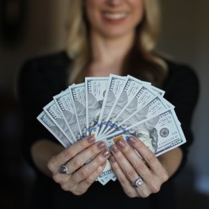 https://dailyalts.com/wp-content/uploads/2020/03/woman-3261425_640-lifetise.jpg https://dailyalts.com/wp-content/uploads/2020/03/woman-3261425_640-lifetise.jpg