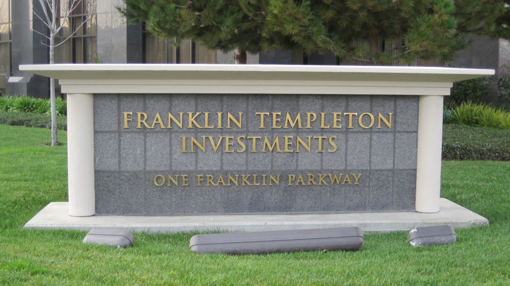 https://dailyalts.com/wp-content/uploads/2020/05/Franklin_Templeton_Investments_HQ_sign-scaled.jpg