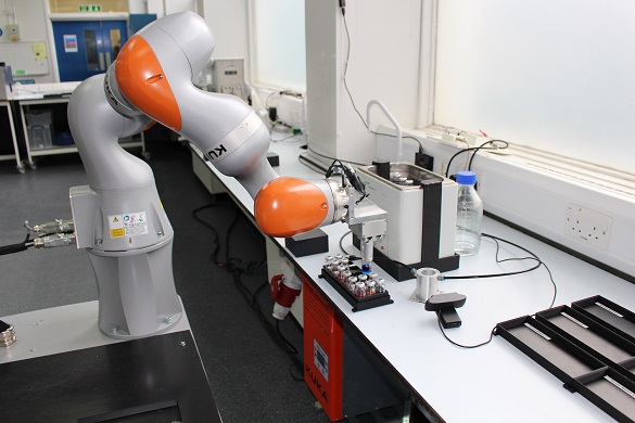 https://dailyalts.com/wp-content/uploads/2020/08/High_res_grasp_web-Liverpool-lab-robot.jpg https://dailyalts.com/wp-content/uploads/2020/08/High_res_grasp_web-Liverpool-lab-robot.jpg