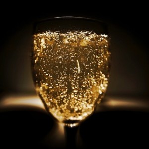 https://dailyalts.com/wp-content/uploads/2021/07/champagne-2178775_640.jpg https://dailyalts.com/wp-content/uploads/2021/07/champagne-2178775_640.jpg