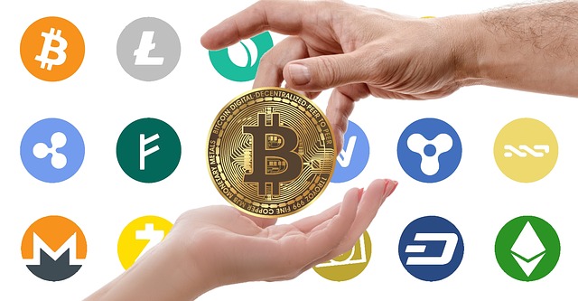 https://dailyalts.com/wp-content/uploads/2021/07/cryptocurrency-3287396_640.jpg