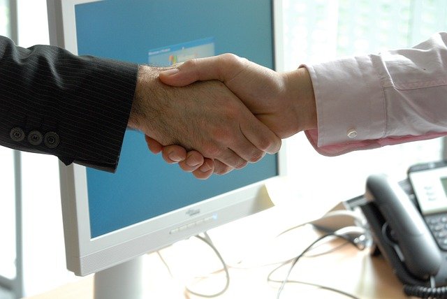 https://dailyalts.com/wp-content/uploads/2021/10/hand-shake-g48bbc4638_640.jpg https://dailyalts.com/wp-content/uploads/2021/10/hand-shake-g48bbc4638_640.jpg
